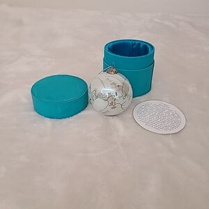 Vtg Li Bien Reverse Hand Painted Christmas Ornament 2006 “Peace Joy Dove”